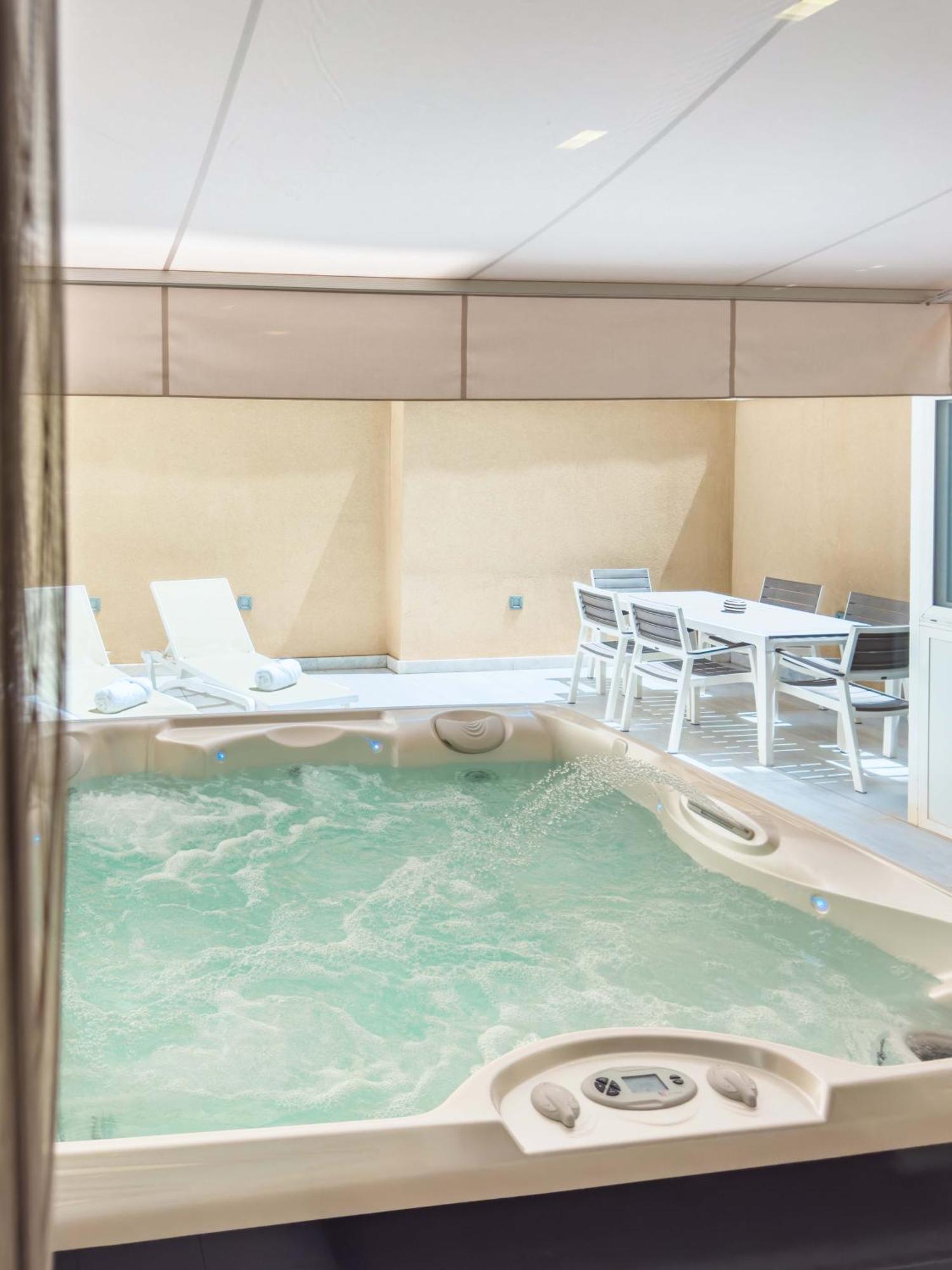 Duplex Maisonette With Jacuzzi By Arcobnb *